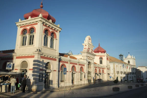 Рынок в городе Лоле в Португалии — стоковое фото