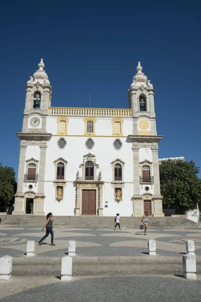 De Igreja do Carmo in de oude stad van Faro in Portugal — Stockfoto