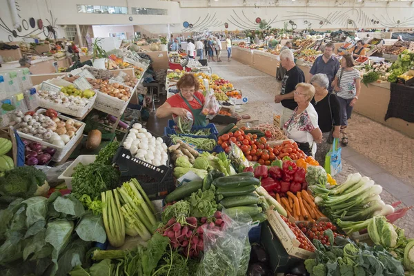 Die neue Lebensmittelmarkthalle in der Stadt Tavira — Stockfoto