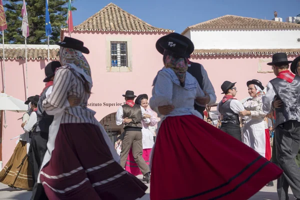 Tradizionale danza potugese al mercato del sabato — Foto Stock