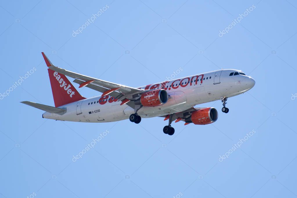 easyjet #hashtag