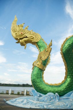 bir Phayanak veya Tayland Mekong Nehri Naga heykeli
