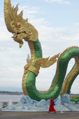 bir Phayanak veya Tayland Mekong Nehri Naga heykeli