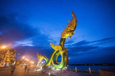 bir Phayanak veya Tayland Mekong Nehri Naga heykeli