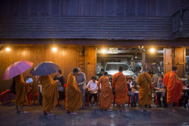 rahipler de eski şehir Chiang Khan sabah