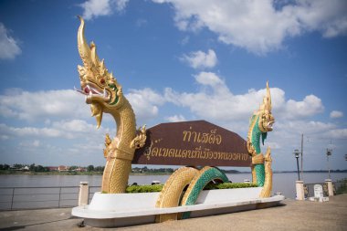 bir Phayanak veya Tayland Mekong Nehri Naga heykeli
