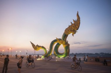 bir Phayanak veya Tayland Mekong Nehri Naga heykeli