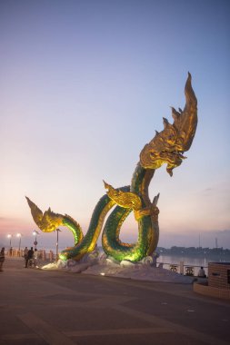 bir Phayanak veya Tayland Mekong Nehri Naga heykeli