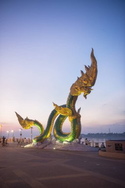 bir Phayanak veya Tayland Mekong Nehri Naga heykeli