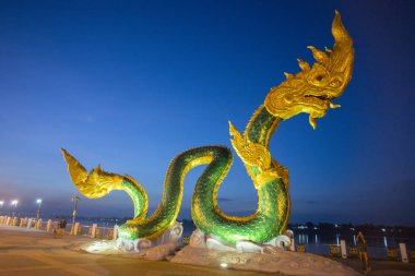 bir Phayanak veya Tayland Mekong Nehri Naga heykeli