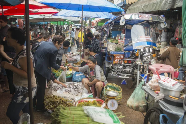 Der tha sadet markt in der stadt nong khai in thailand — Stockfoto