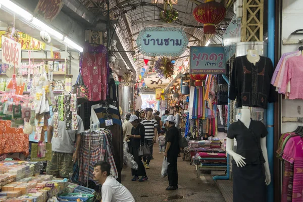 Tha Sadet marknaden i staden av Nong Khai i Thailand — Stockfoto