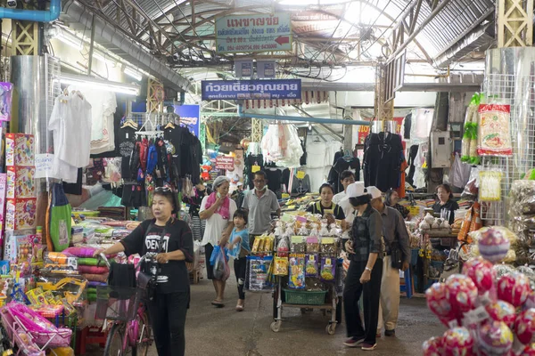 O Tha Sadet Market na cidade de Nong Khai, na Tailândia — Fotografia de Stock