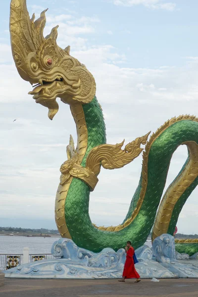 bir Phayanak veya Tayland Mekong Nehri Naga heykeli