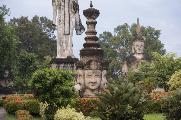 在泰国的萨拉垲 Ku 雕塑公园 — 图库照片
