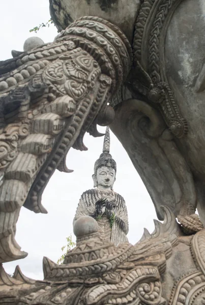 สวนประติมากรรมศาลาแก้วในประเทศไทย — ภาพถ่ายสต็อก