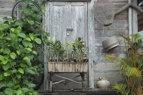 Wooden house in the town of Chiang Khan in Thailand — Stock Photo, Image