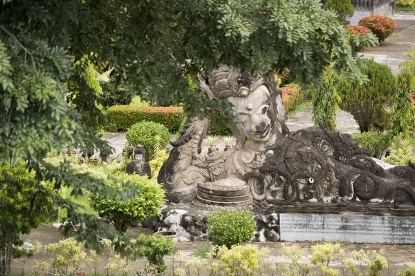 La Sala Kaew Ku Sculpture Park in Thailandia — Foto Stock