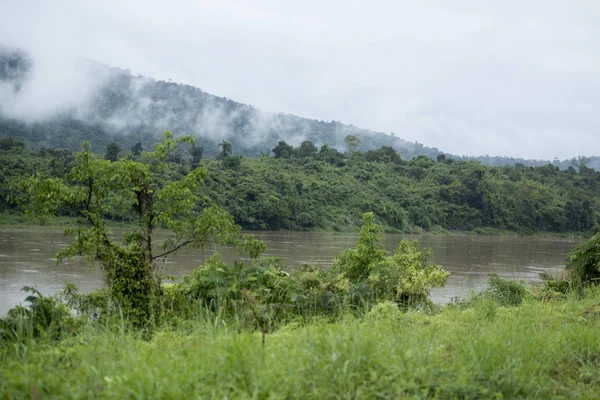 Landscape of the Mekong river in Thailand — Stock Photo, Image