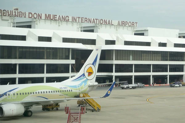 Udon Thani şehir Don Mueang havaalanında uçak 