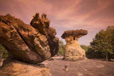 Tarih öncesi mağara ve Stone Park Tayland