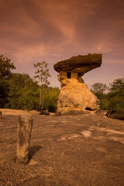 La grotte préhistorique et Stone Park en Thaïlande — Photo