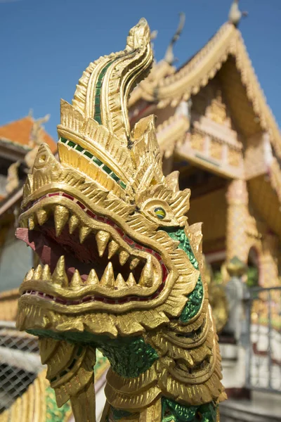 A Wat chedi sao lang közelében, a város Lampang, Thaiföld — Stock Fotó