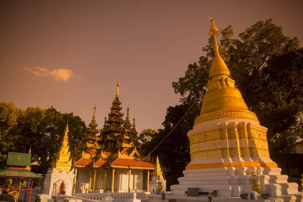 Chrám Wat Sri Chum v Thajsku — Stock fotografie