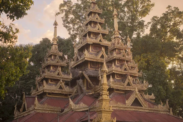 De Wat Sri Chum tempel in Thailand — Stockfoto