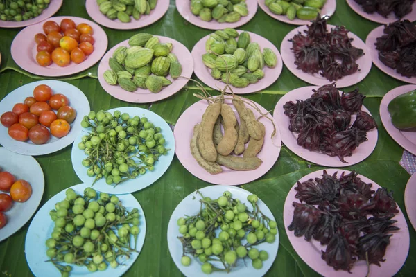 Verduras en el mercado de Ratsada en Tailandia — Foto de Stock