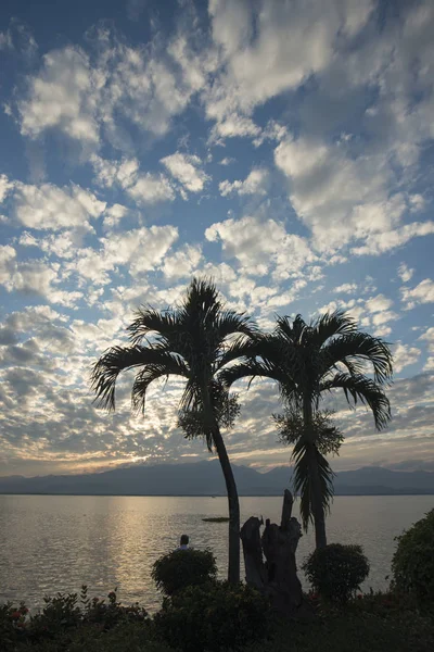 Le paysage au lac de Kwan Phayao en Thaïlande — Photo