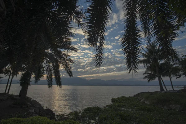 A paisagem no lago de Kwan Phayao na Tailândia — Fotografia de Stock