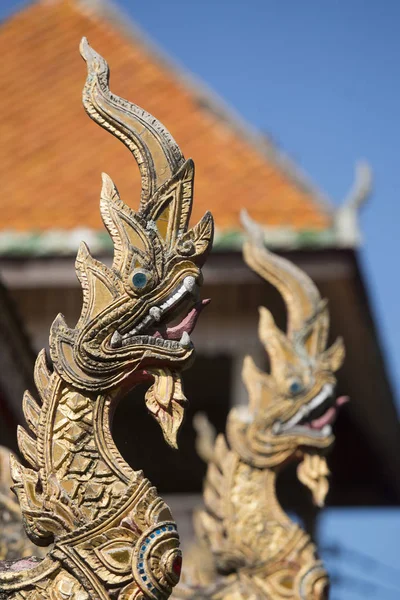 The Wat chedi sao lang near of the city of Lampang in Thailand — Stock Photo, Image