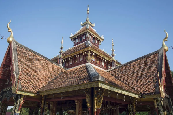 El templo wat Pongsanuk en Tailandia — Foto de Stock