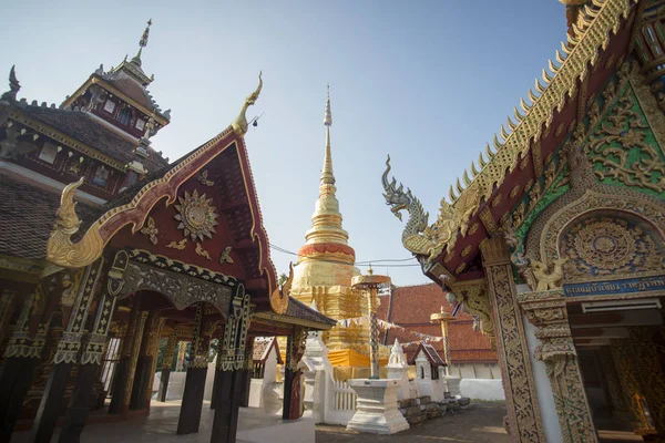 El templo wat Pongsanuk en Tailandia —  Fotos de Stock