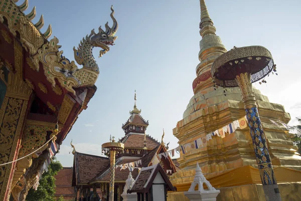 El templo wat Pongsanuk en Tailandia —  Fotos de Stock