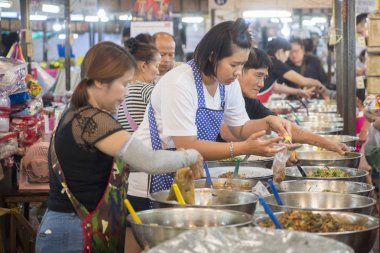 Ratsada pazarda şehir Lampang Tayland