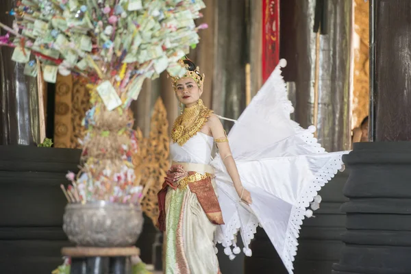 Thailändska dansföreställning — Stockfoto