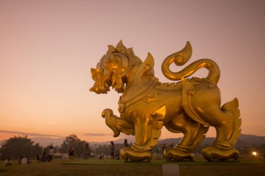 gün batımında singha Park'ta singha