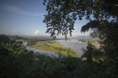 Mekong Nehri altın üçgen içinde