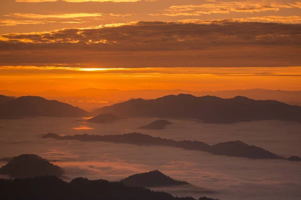 Hermoso paisaje de Acantilado — Foto de Stock