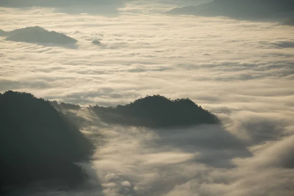 プー カイ Fa の崖 — ストック写真
