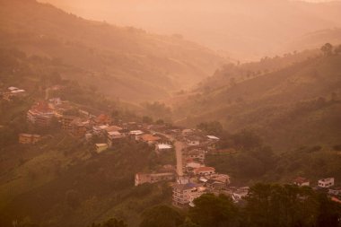  gündoğumu kasaba Mae Salong üzerinde