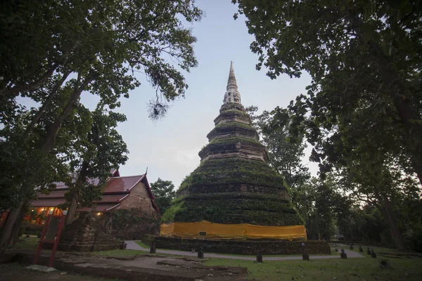 Chedi Luang w pobliżu Chiang Saen — Zdjęcie stockowe