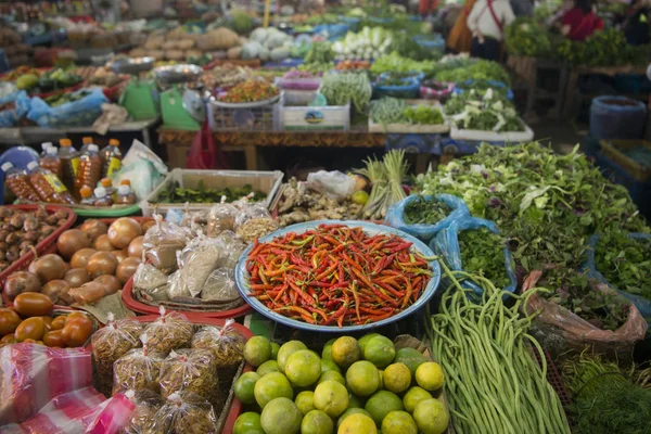 The market in the town of Phonsavan — Stock Photo, Image