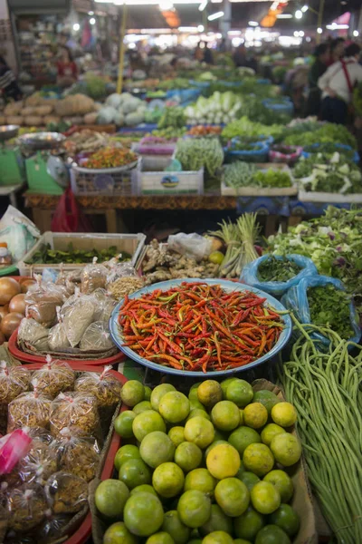 El mercado en la ciudad de Phonsavan —  Fotos de Stock