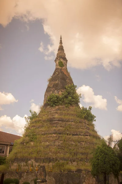 O Nam Phu ou que represa Stupa no Laos — Fotografia de Stock