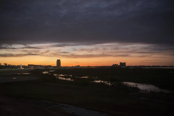 Восход солнца на реке Меконг — стоковое фото