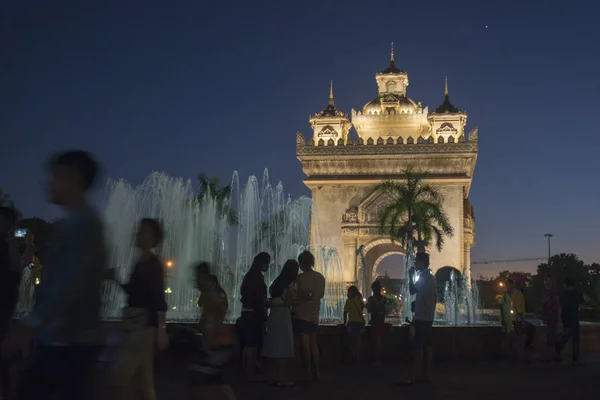 El arco patuxai en la ciudad de vientiane —  Fotos de Stock