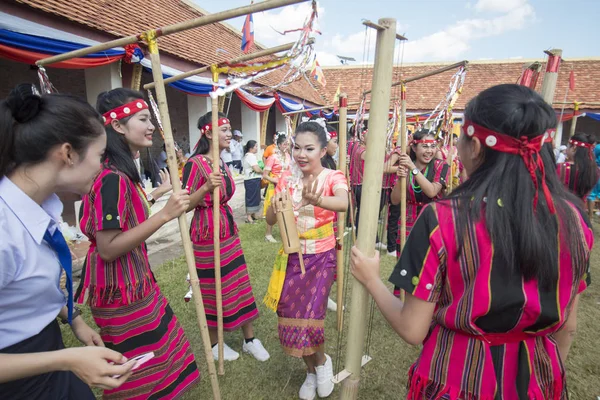 Emberek a Pha Luang, hogy a fesztivál — Stock Fotó